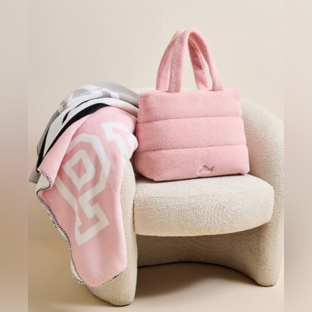 Victoria’s Secret PINK fleece tote bag
